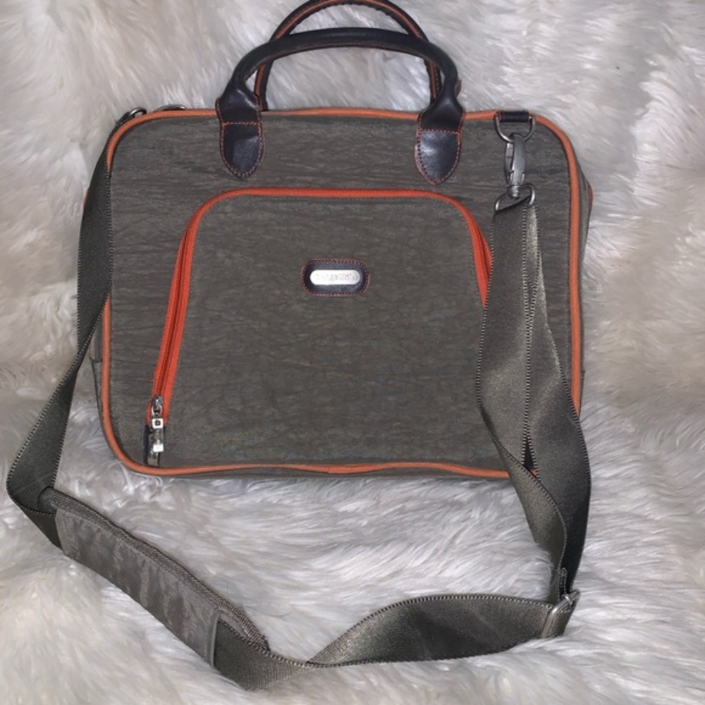 Baggallini olive green 13” commuter laptop bag